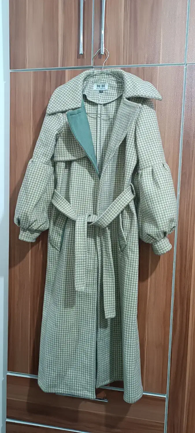 پالتو|لباس|کهریزک, |دیوار