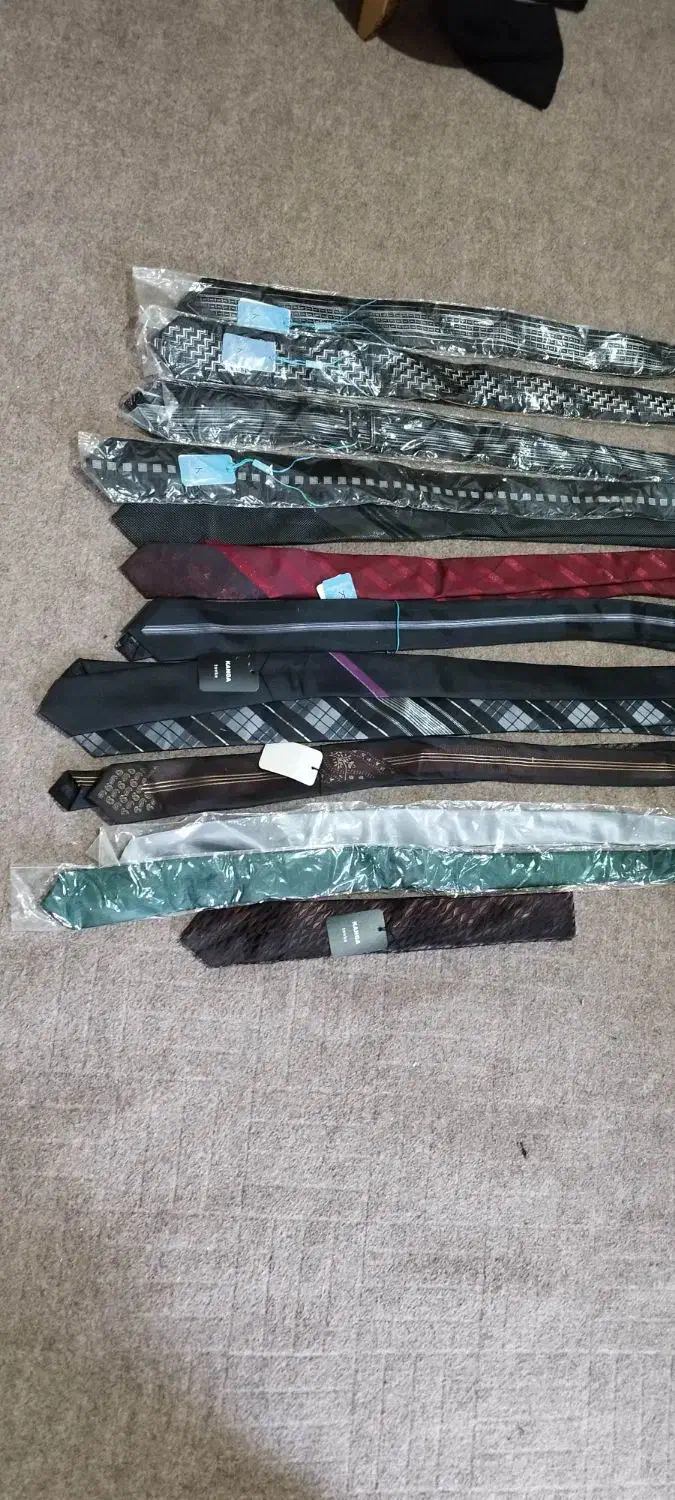 کمربند و کروات|لباس|یاسوج, |دیوار