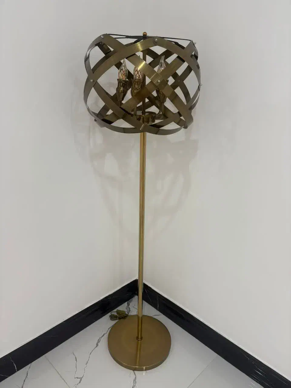 آباژور استیل|چراغ خواب و آباژور|اندیشه, اندیشه فاز ۳|دیوار