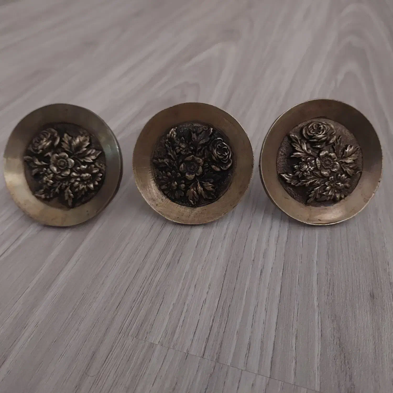 گل میخ برنزی عتیقه|کلکسیون اشیاء عتیقه|تهران, بلوار کشاورز|دیوار