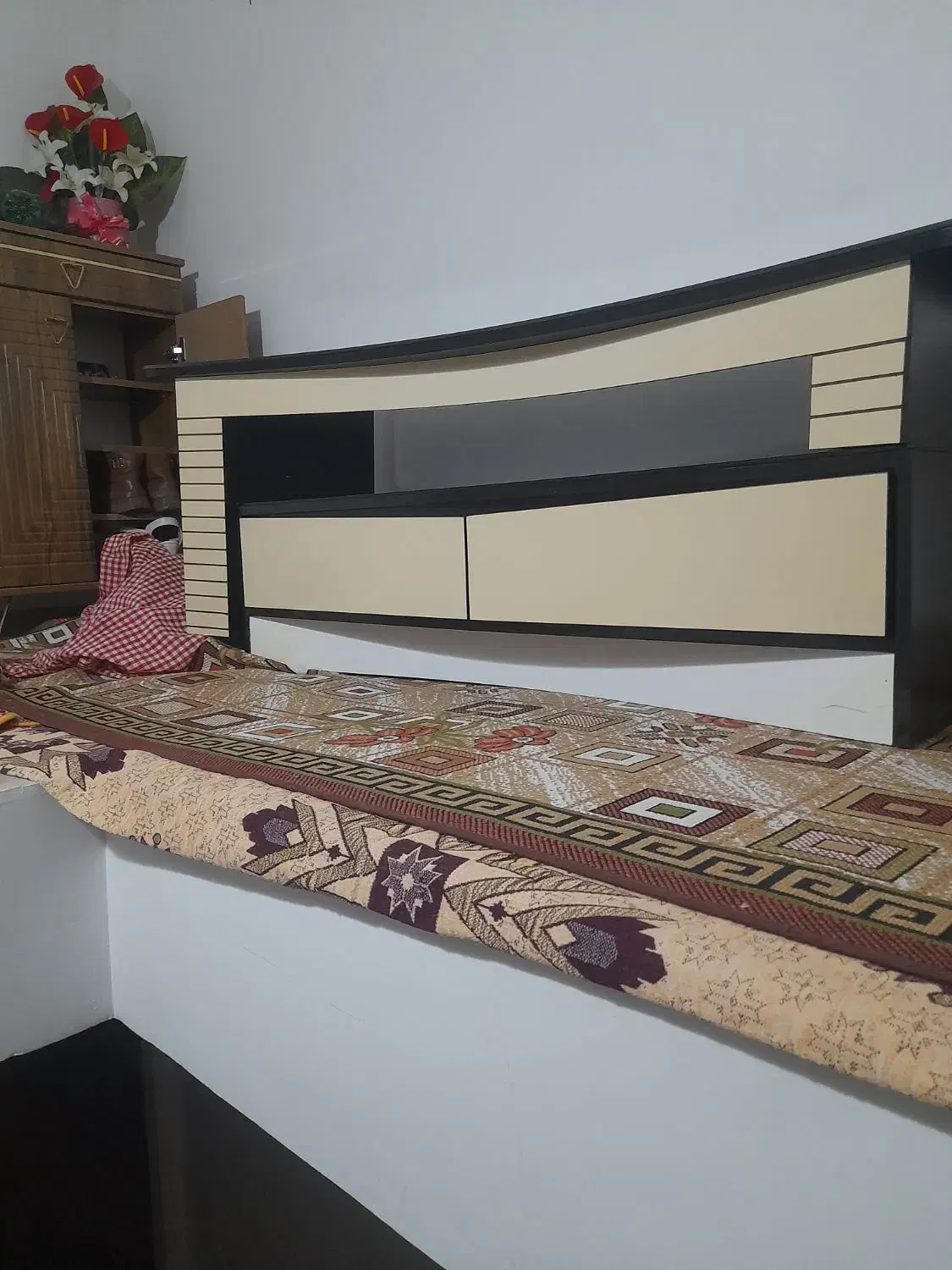 میز تلویزیون|میز تلویزیون|باسمنج, |دیوار