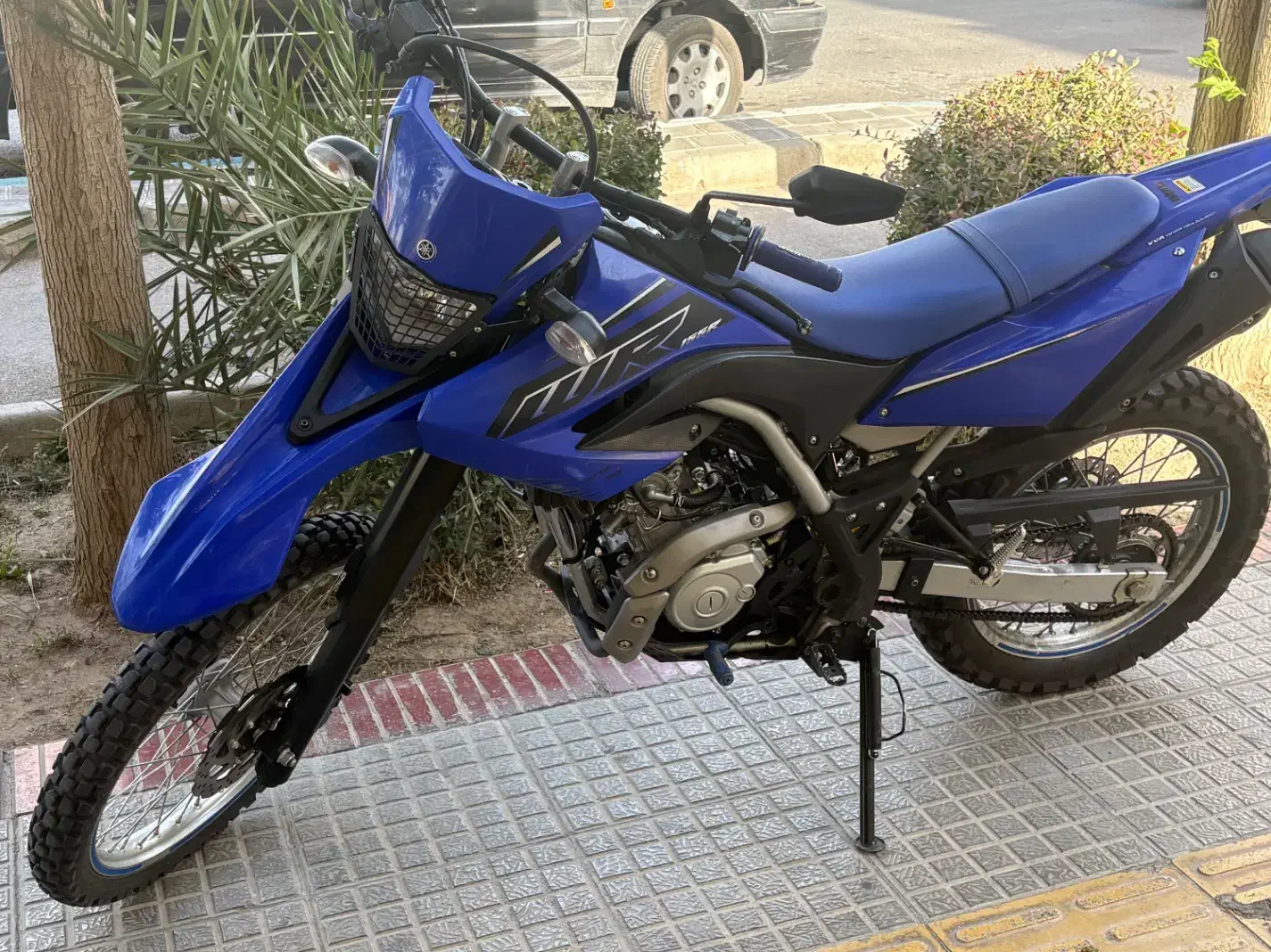 WR 155|موتورسیکلت|اصفهان, باغ دریاچه|دیوار