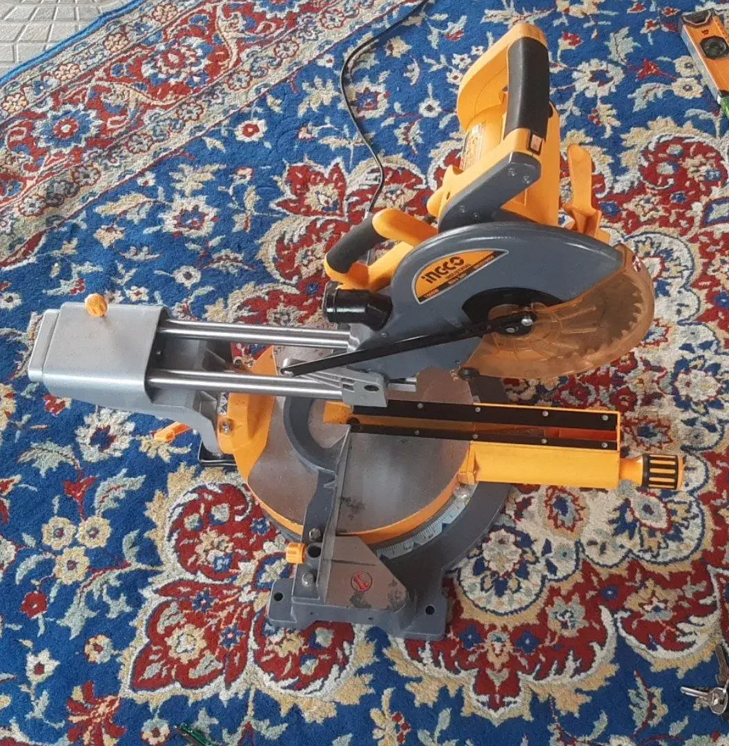 فارسی بر اینکو|ابزارآلات|لاهیجان, بازکیاگوراب|دیوار