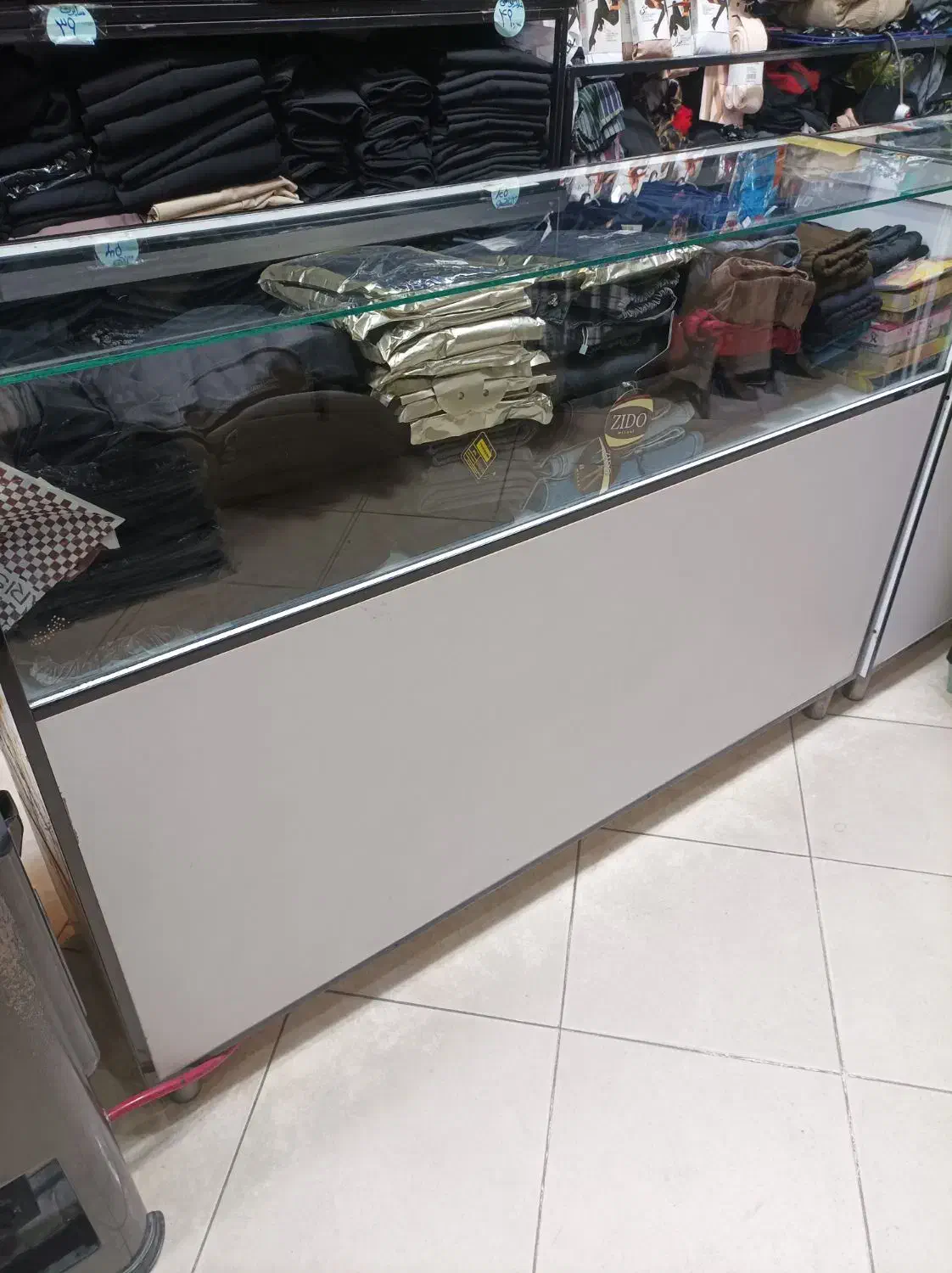 ویترین 1/5 متری ام دی اف|فروشگاه و مغازه|دورود, |دیوار