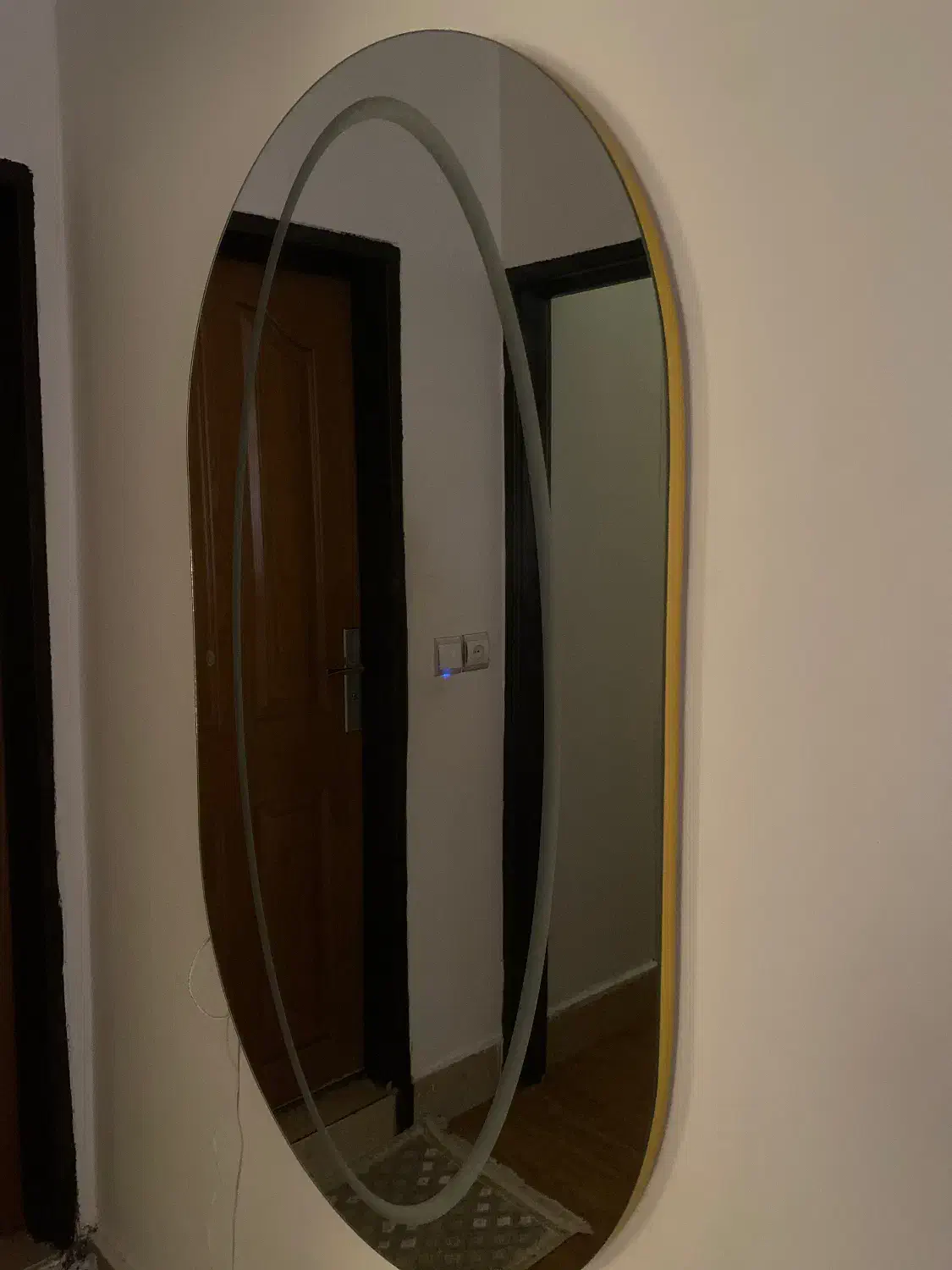 ایینه|آینه|بندرعباس, |دیوار