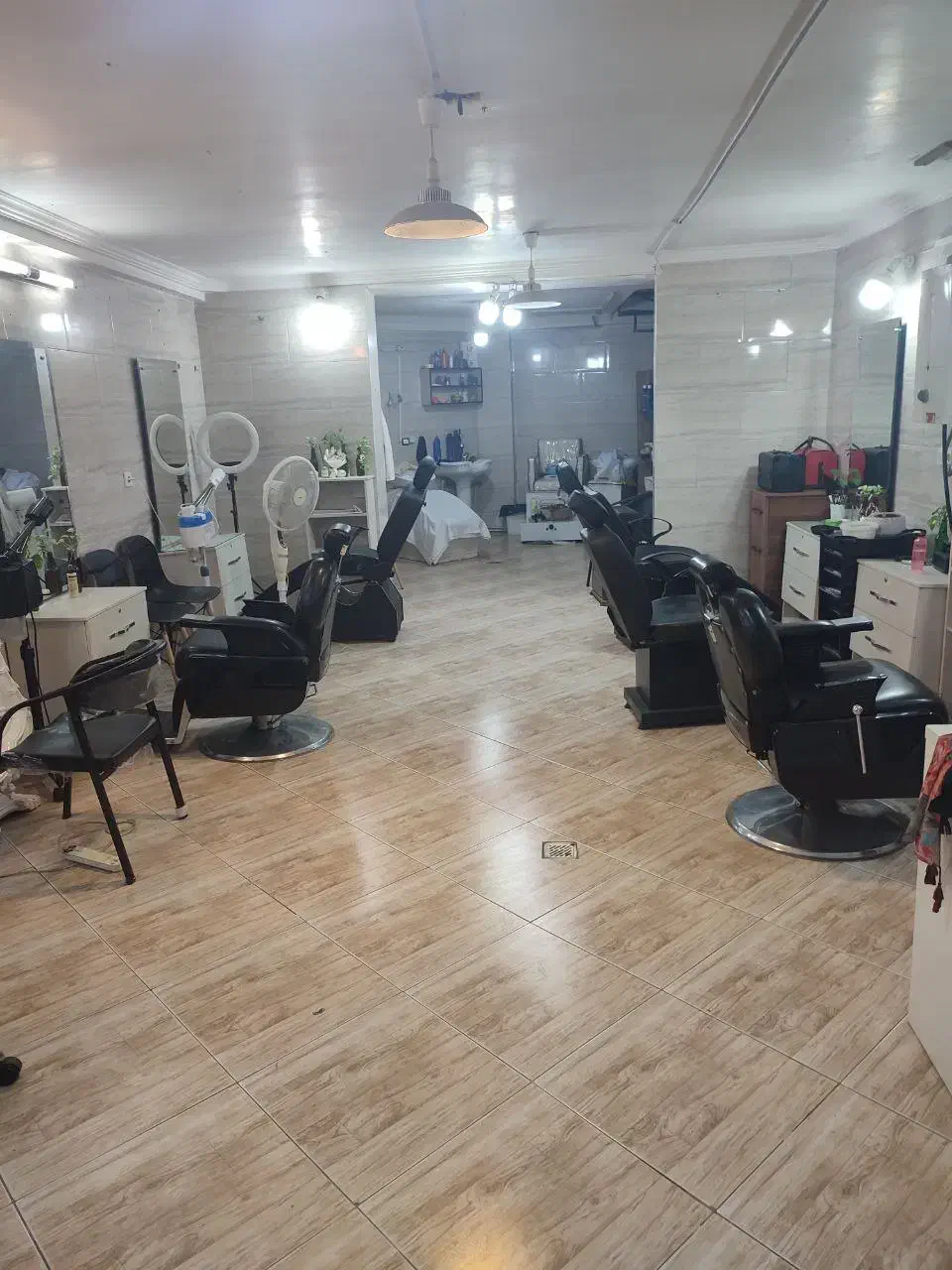 اجاره مغازه ( زیر زمین ) شیک|اجارهٔ مغازه و غرفه|گرگان, |دیوار