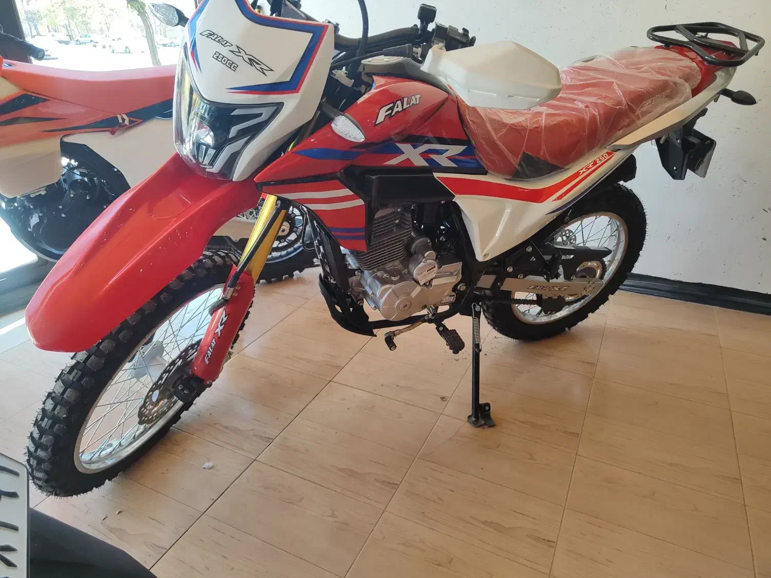 تریل فلات xr250خشک|موتورسیکلت|مریوان, |دیوار