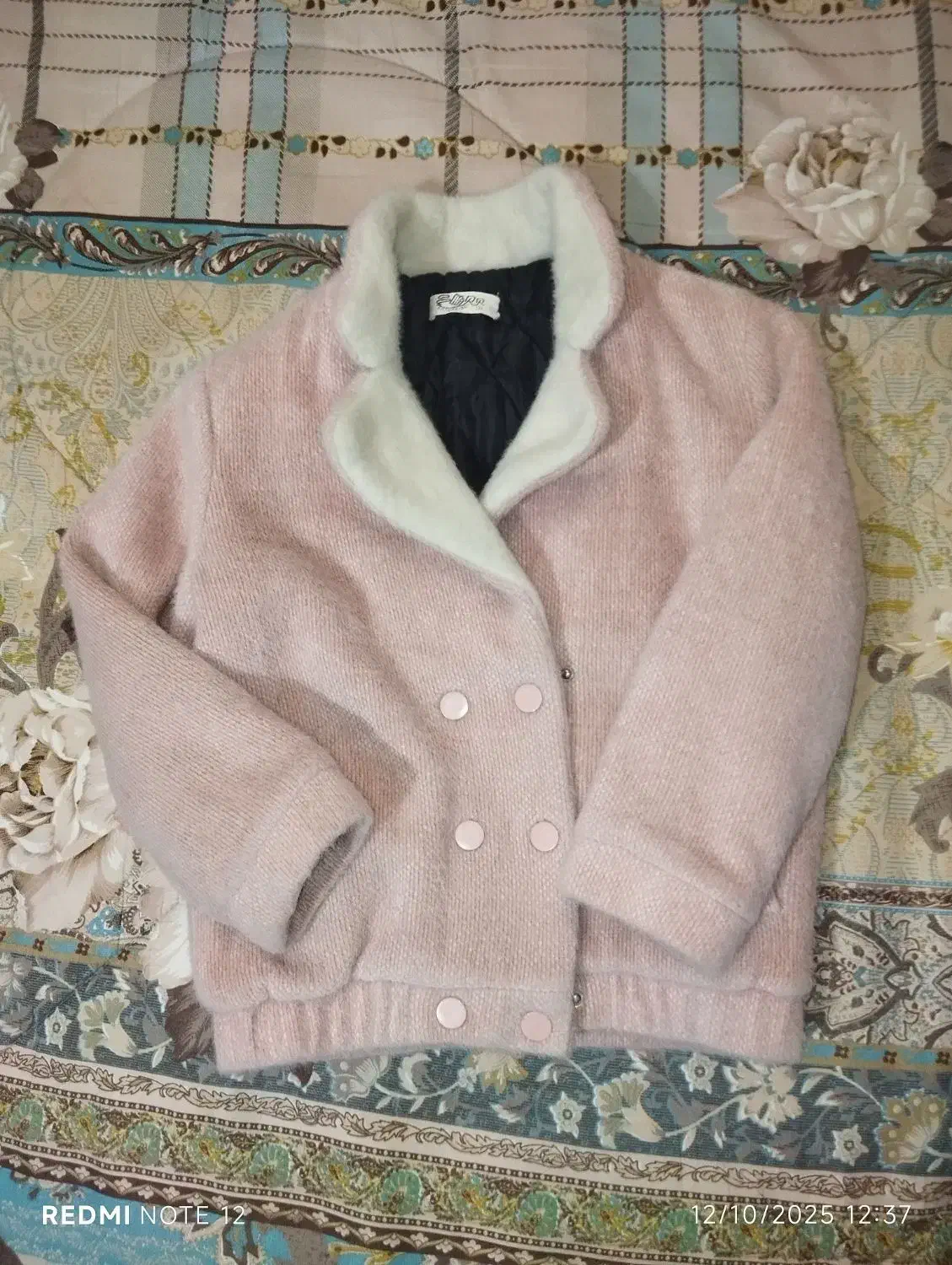 تعدادی لباس دخترا در حد نو|کفش و لباس بچه|شیراز, فرگاز|دیوار