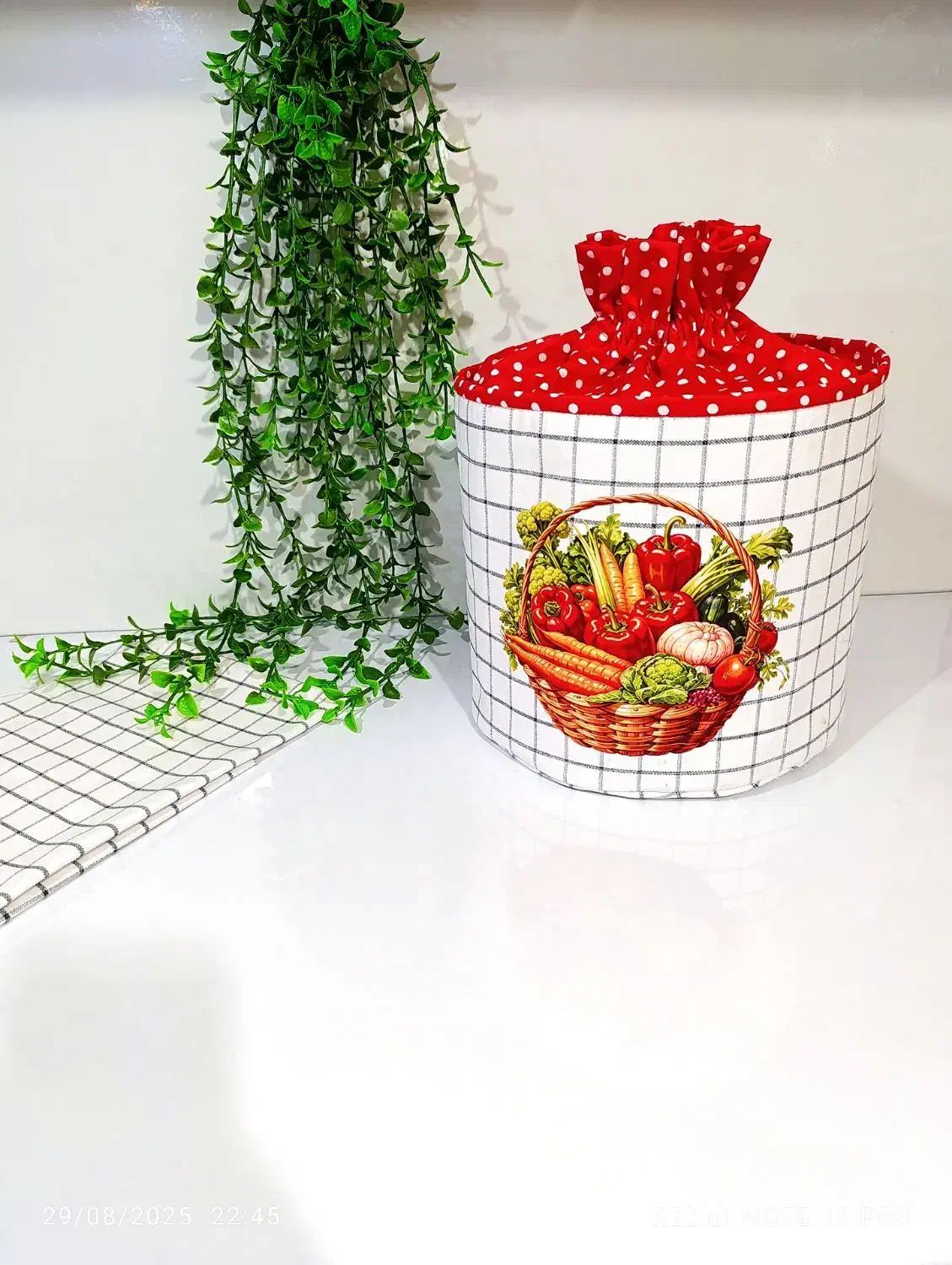 سرویس آشپزخانه و جهیزیه|سفره، حوله، دستمال آشپزخانه|صحنه, |دیوار