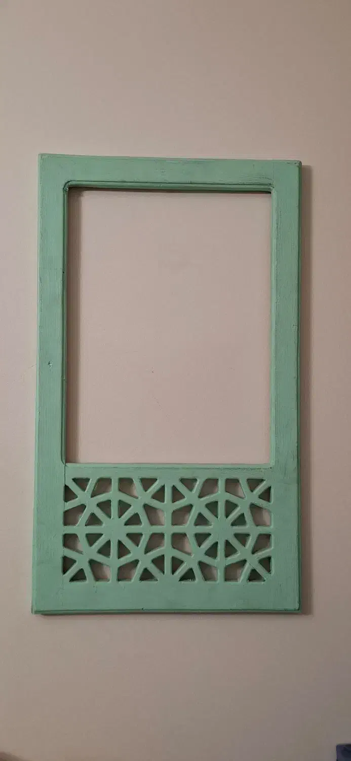 قاب چوبی سنتی با جای آینه یا شیشه مخصوص هنرمندان|تابلو، نقاشی، عکس|تهران, علم و صنعت|دیوار