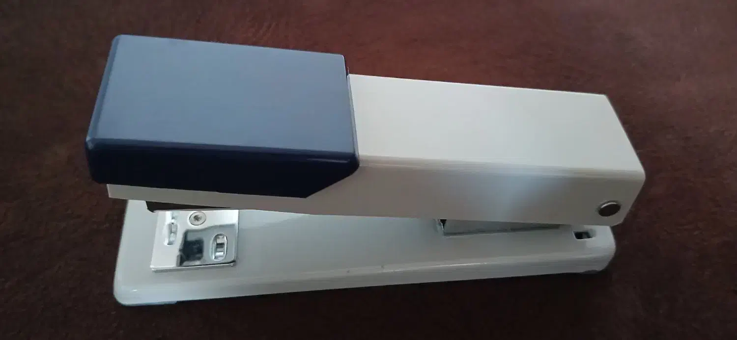 دستگاه منگنه|لوازم التحریر|ملایر, |دیوار