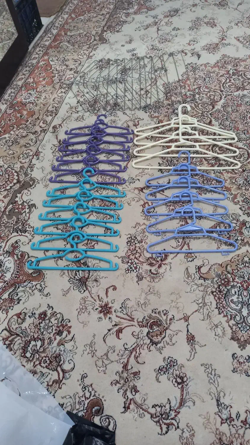 اویزلباس|بندرخت و رخت‌آویز|ساوه, |دیوار