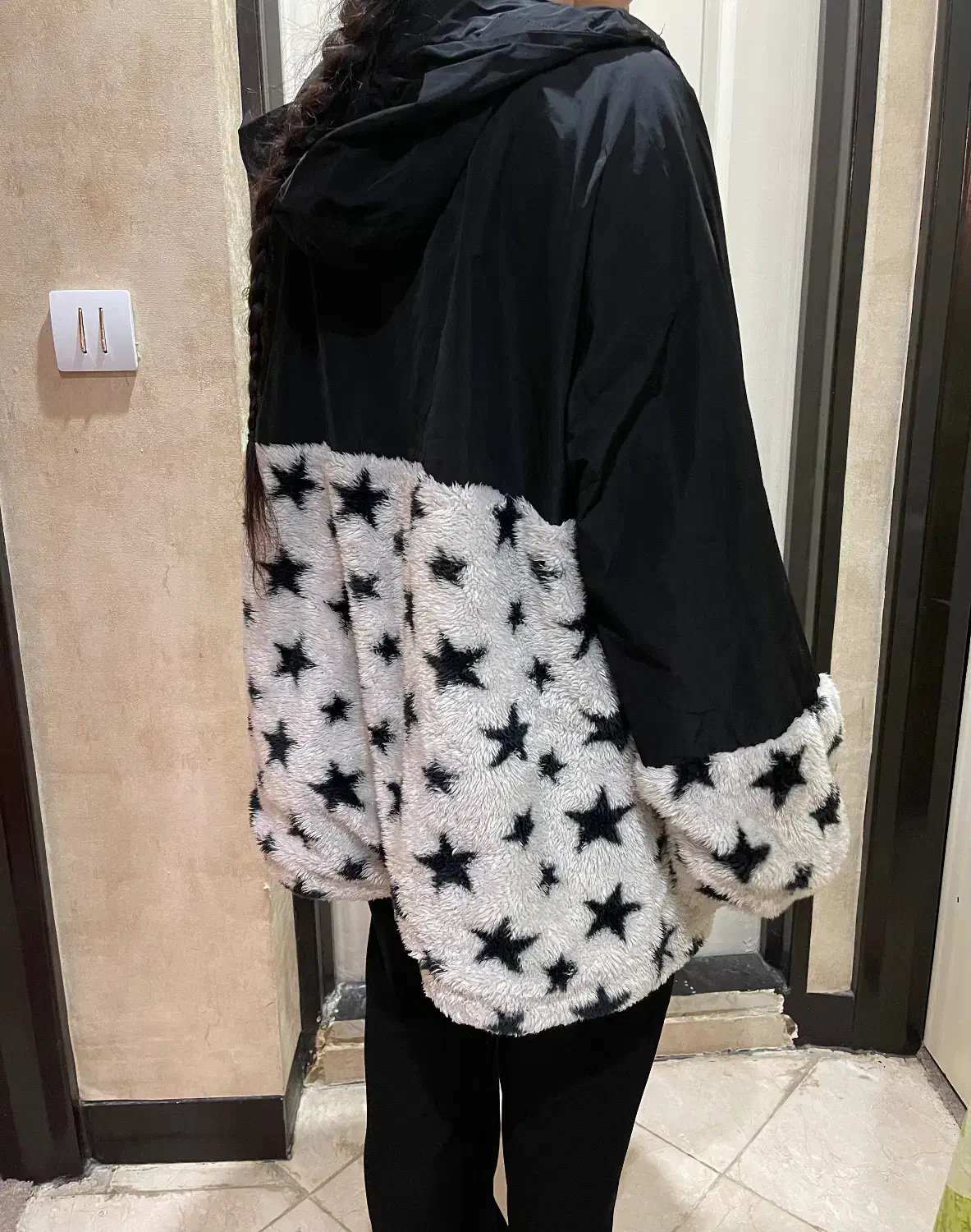 کاپشن ترک|لباس|هشتگرد, فاز ۱ مهستان|دیوار