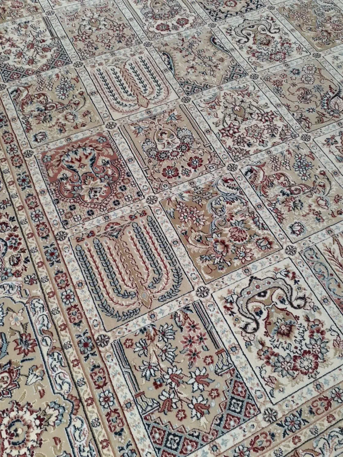 فرش۹متری جفت۵۰۰شانه نخ هردو۱۷تومن|فرش|مشهد, کوی المهدی|دیوار