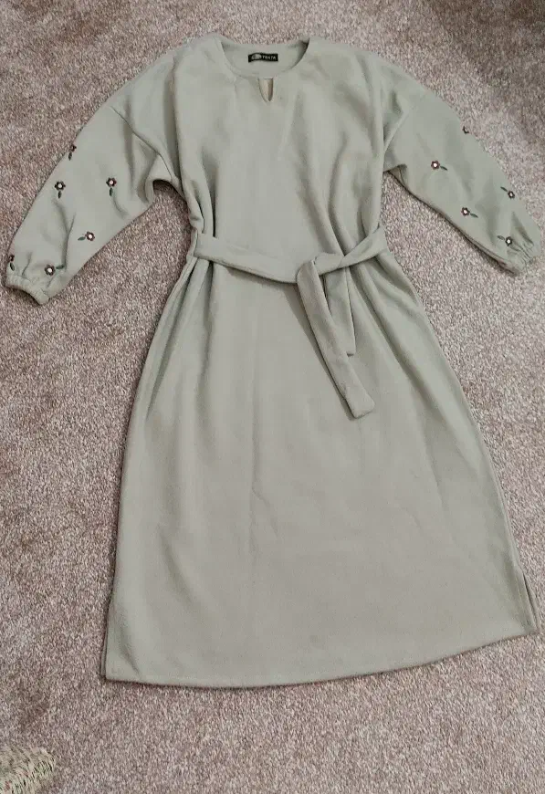 پالتو عبایی (فوتر)|لباس|قم, حاج زینل|دیوار