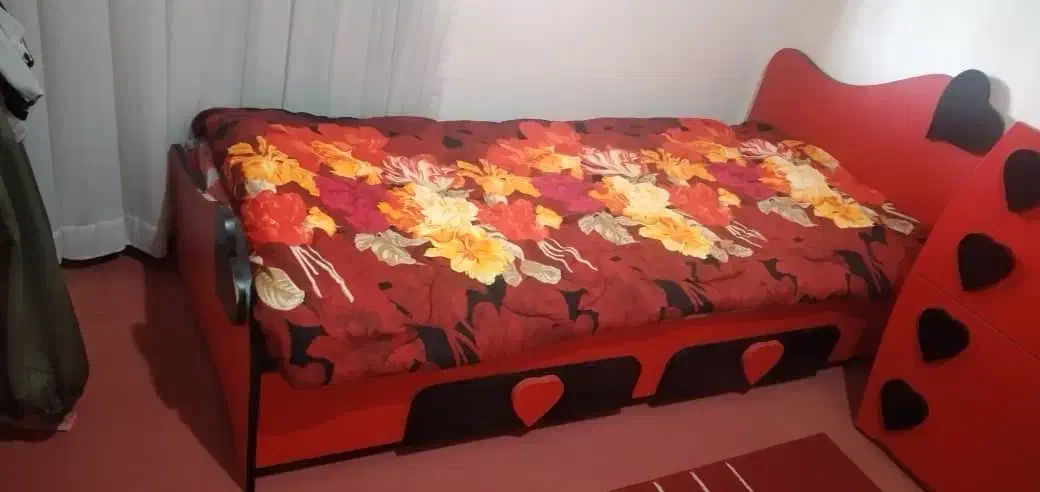 تخت کودک و نوجوان دخترانه|تخت و صندلی بچه|آمل, |دیوار