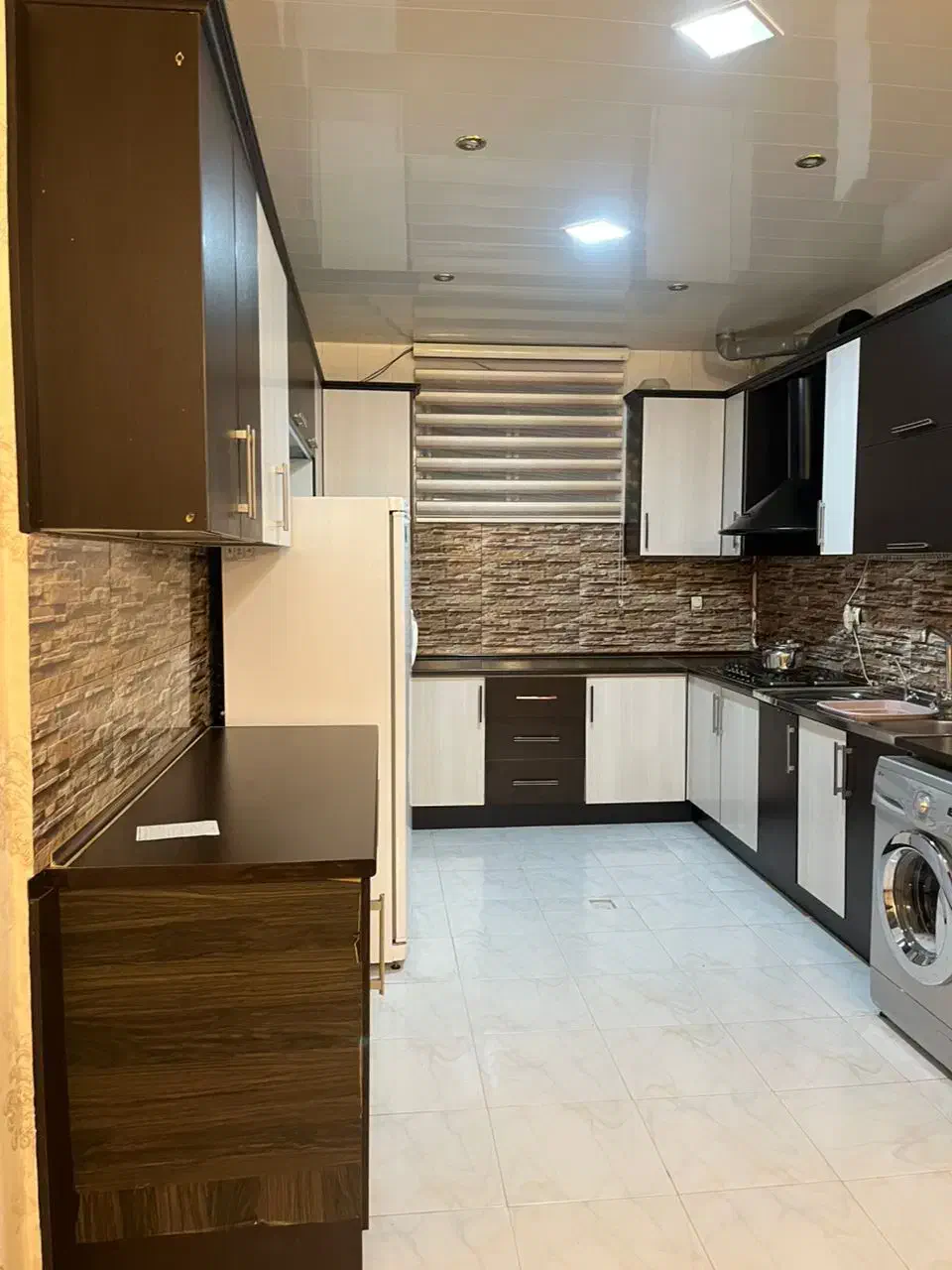 کابینت|مصالح و تجهیزات ساختمان|میانه, |دیوار