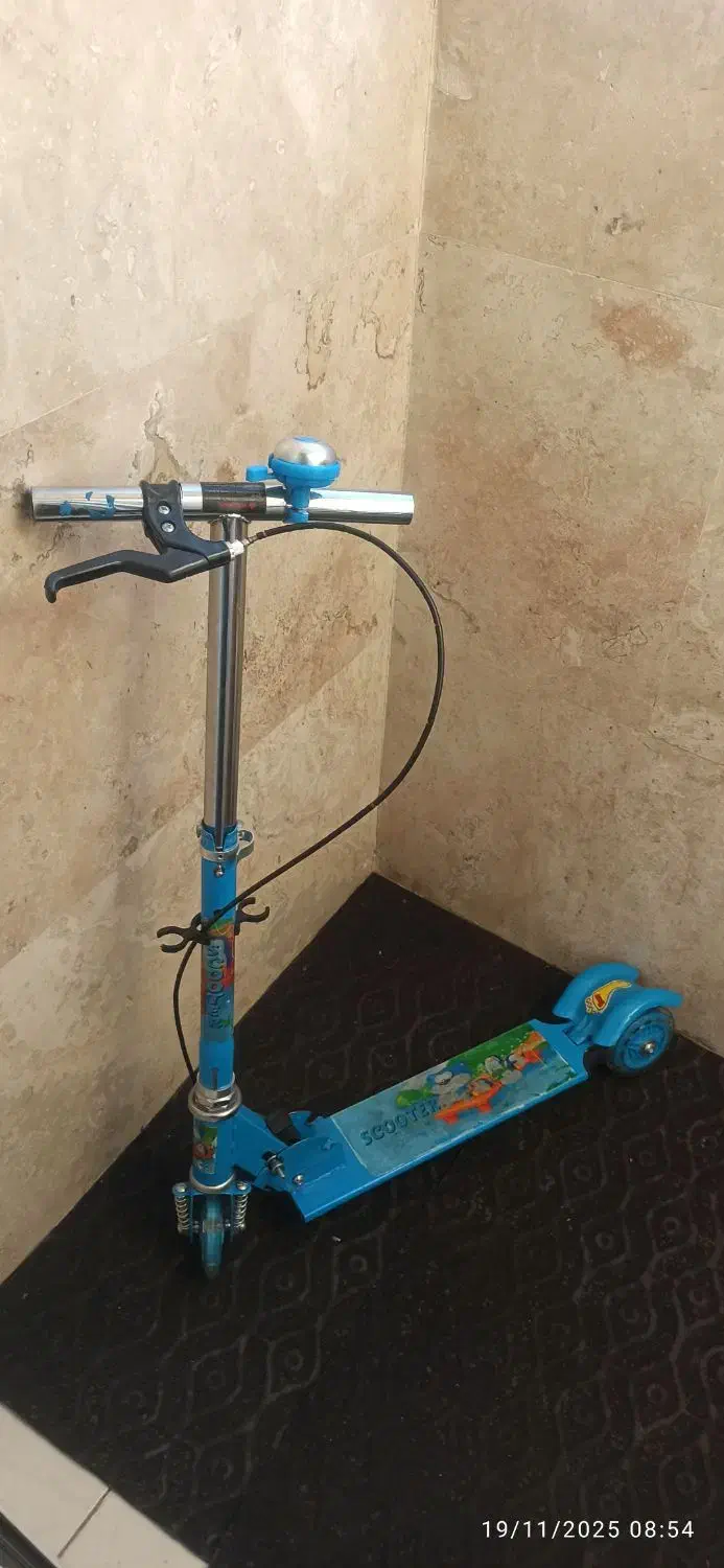 اسکوتر سه چرخ|دوچرخه، اسکیت، اسکوتر|تهران, والفجر (افسریه)|دیوار