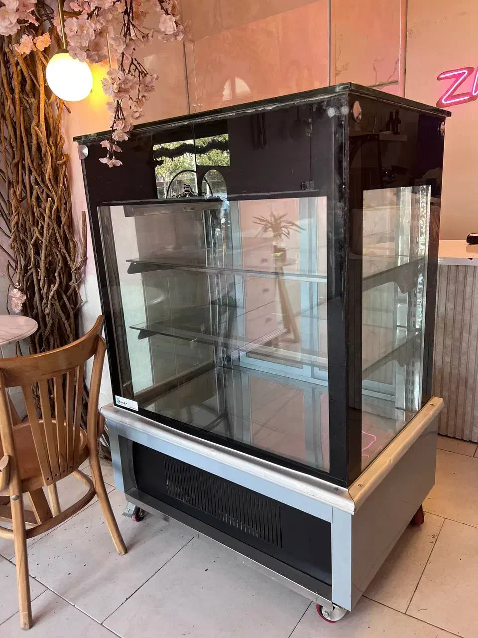 شو کیک|کافیشاپ و رستوران|تربتحیدریه, پارک پرستار|دیوار