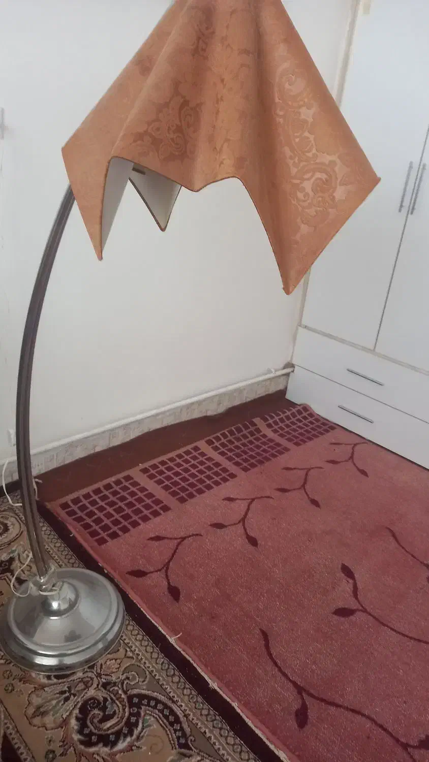 آواژور کرمی|چراغ خواب و آباژور|تربت‌حیدریه, شهرک ولیعصر|دیوار