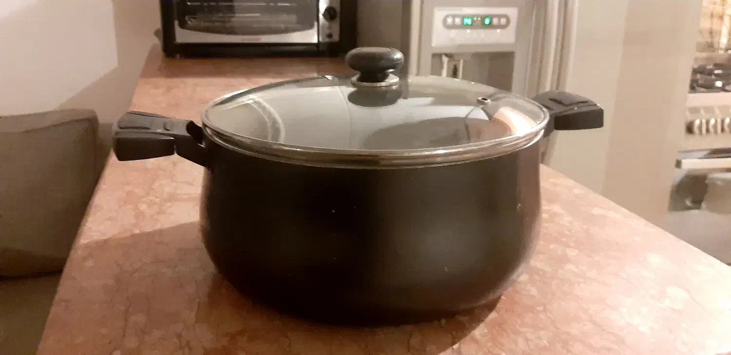 قابلمه تفلون|ظروف پخت‌وپز|قم, سالاریه|دیوار