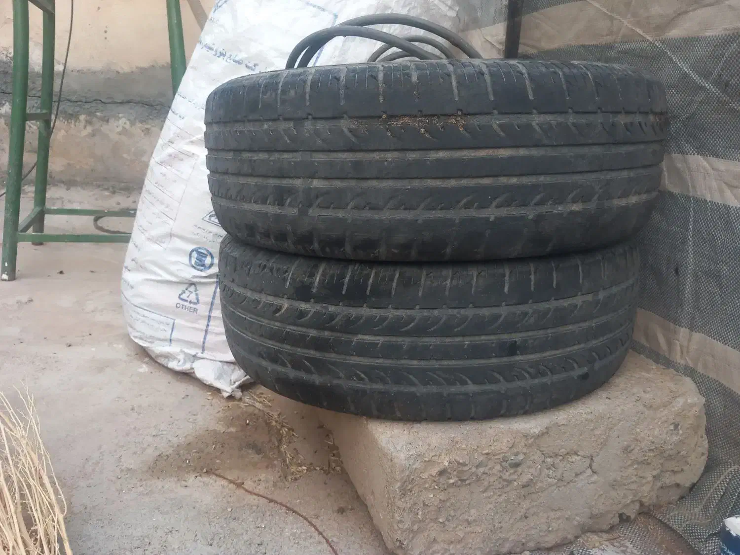 لاستیک|قطعات یدکی و لوازم جانبی|صحنه, |دیوار