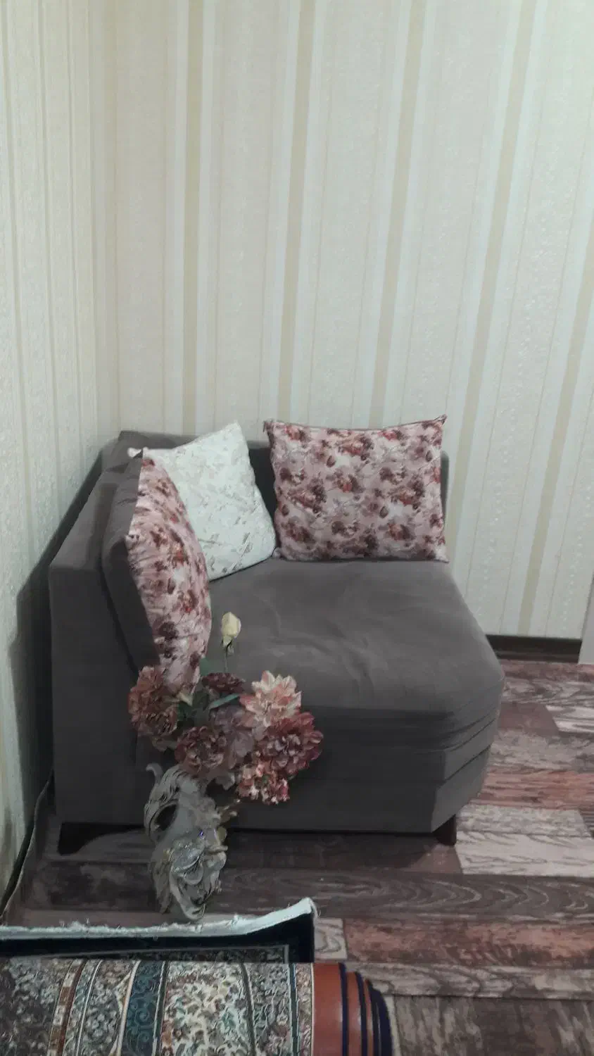 لوازم منزل|مبلمان خانگی و میز عسلی|گلپایگان, |دیوار