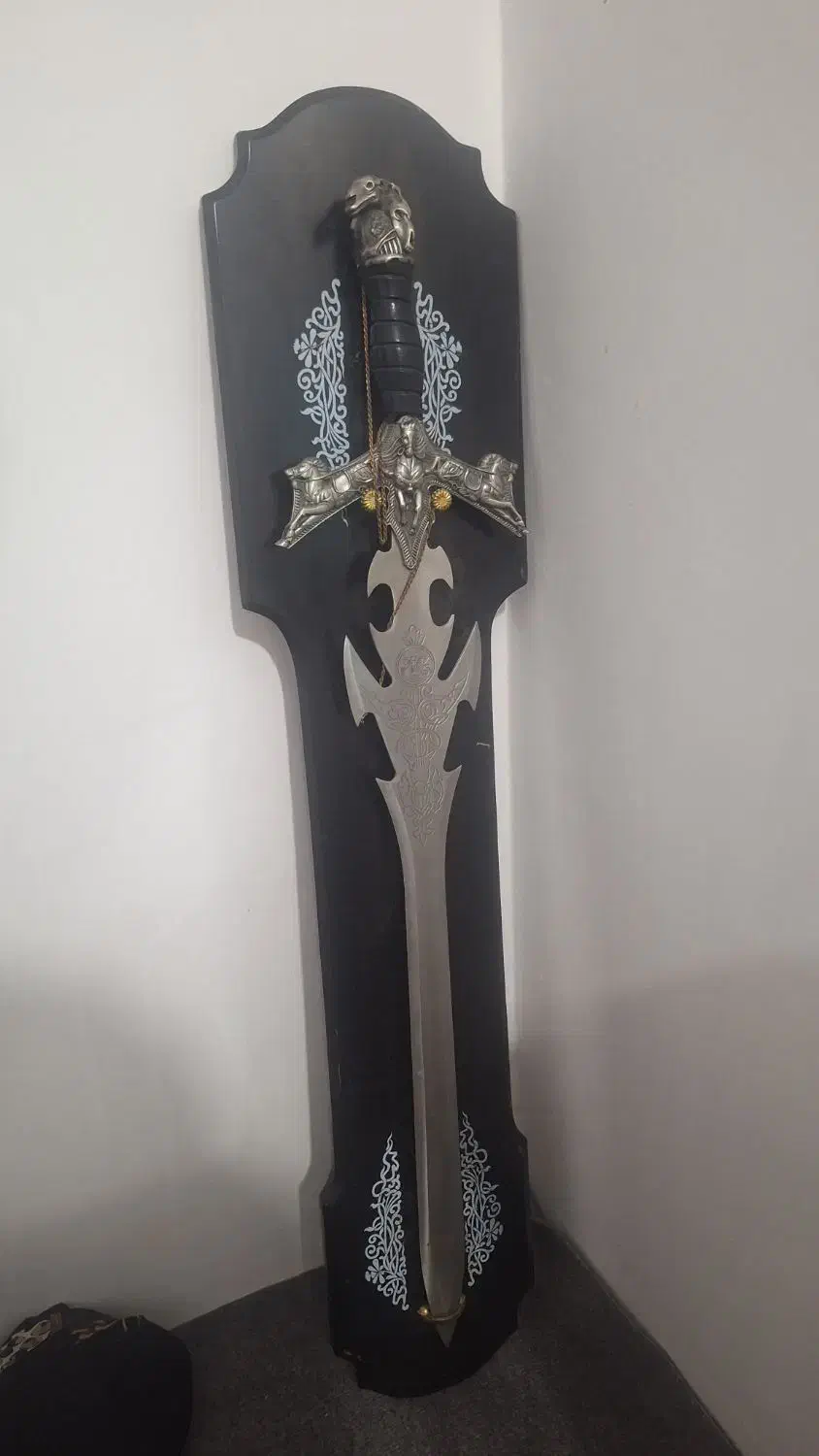 شمشیر|کلکسیون اشیاء عتیقه|تبریز, |دیوار