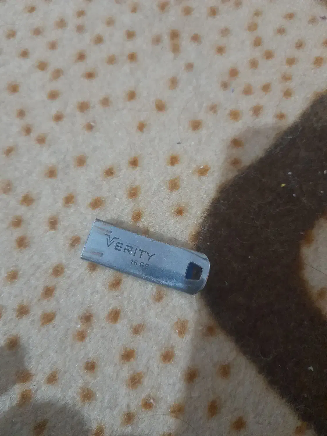 فلش مموری ۱۶ گیگ|لوازم جانبی موبایل و تبلت|سمنان, |دیوار