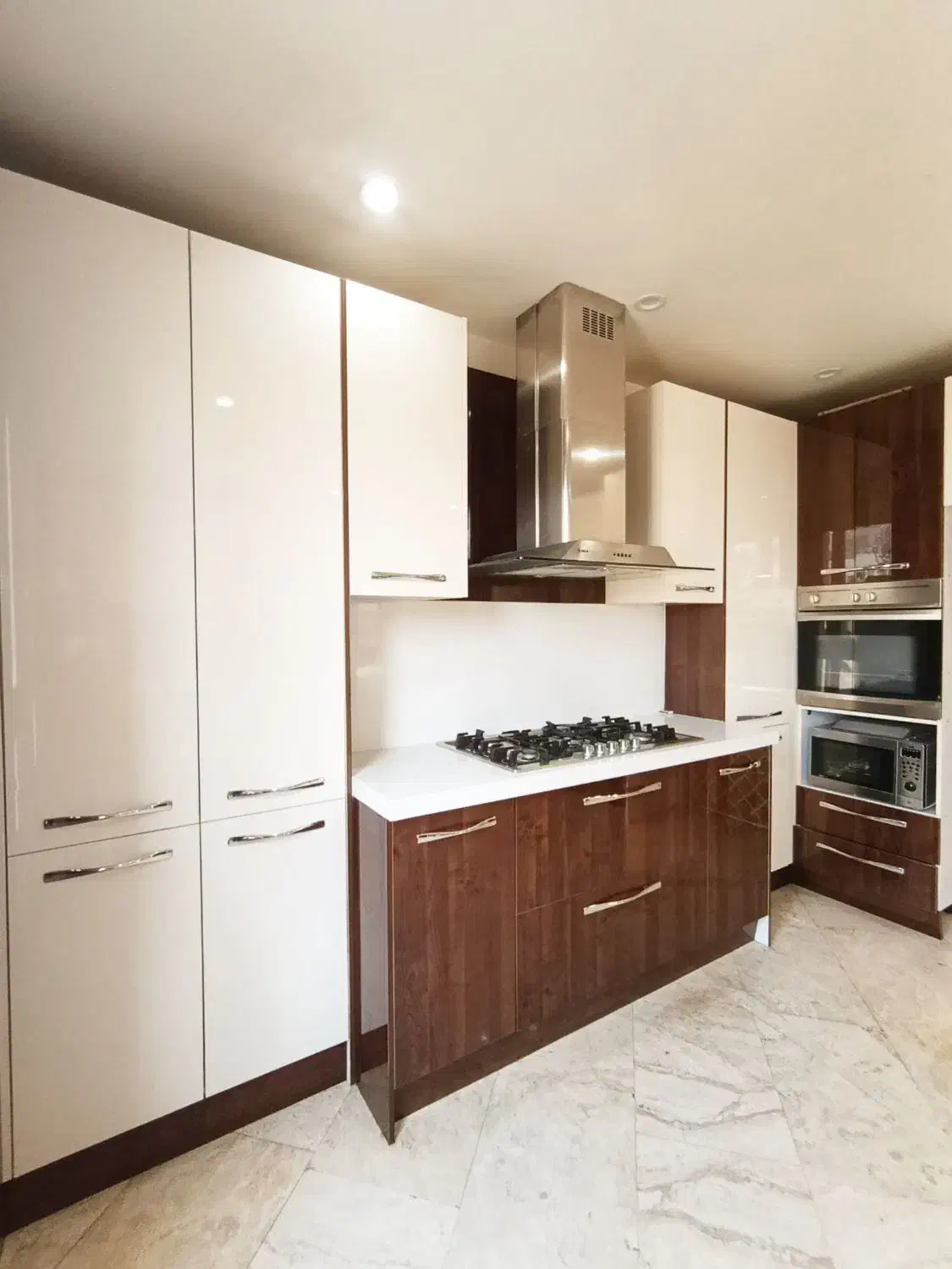 تراس چیدمان ۲۱۰ متر طبقه ۴   تاپ لوکیشن