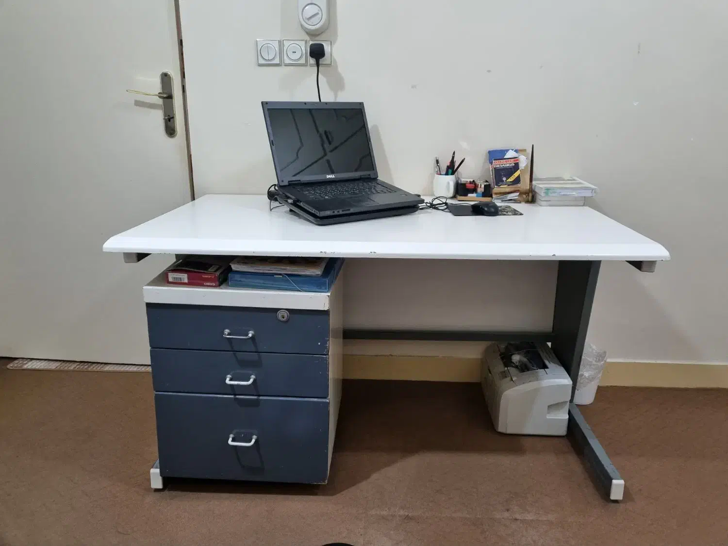 میز تحریر بزرگ تمیز|میز تحریر و کامپیوتر|اهواز, کیانپارس |دیوار