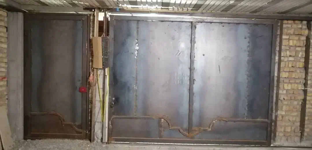 درب پارکینگ و نفر رو طرح ثامن|مصالح و تجهیزات ساختمان|ورامین, شهرک فجر|دیوار