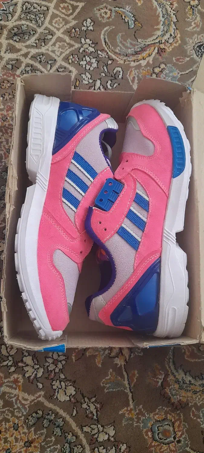 کتونی نونو|کیف، کفش، کمربند|هشتگرد, مدرس|دیوار