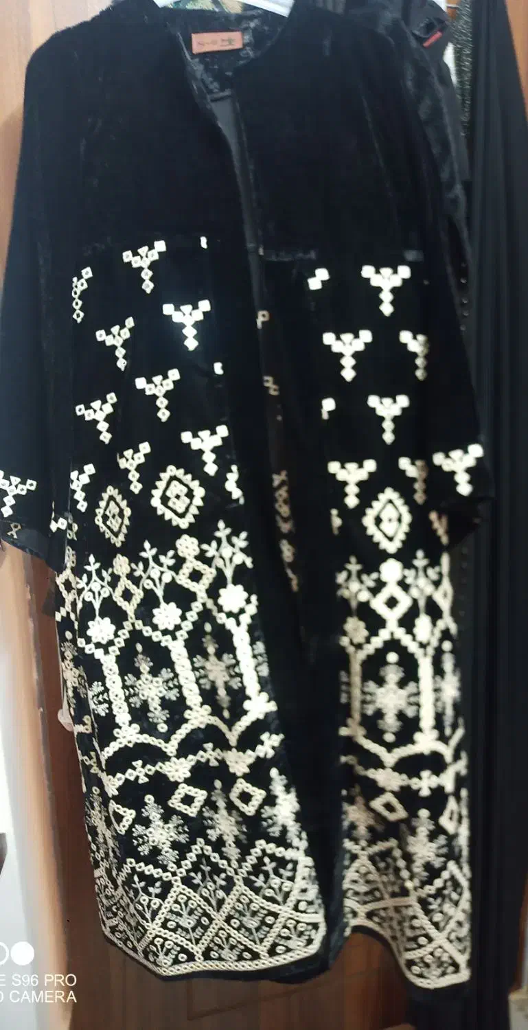 مانتو مخمل سوزندوزی|لباس|قم, سراجه (۱۵ خرداد)|دیوار