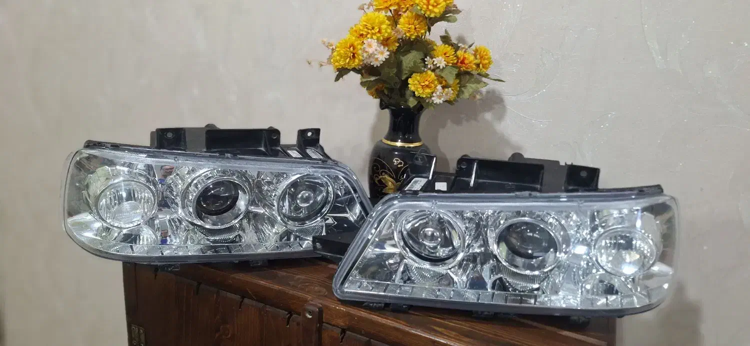 دو عدد چراغ جلو پژو 405 SLX در حد آک|قطعات یدکی و لوازم جانبی|اهواز, کوی باهنر|دیوار