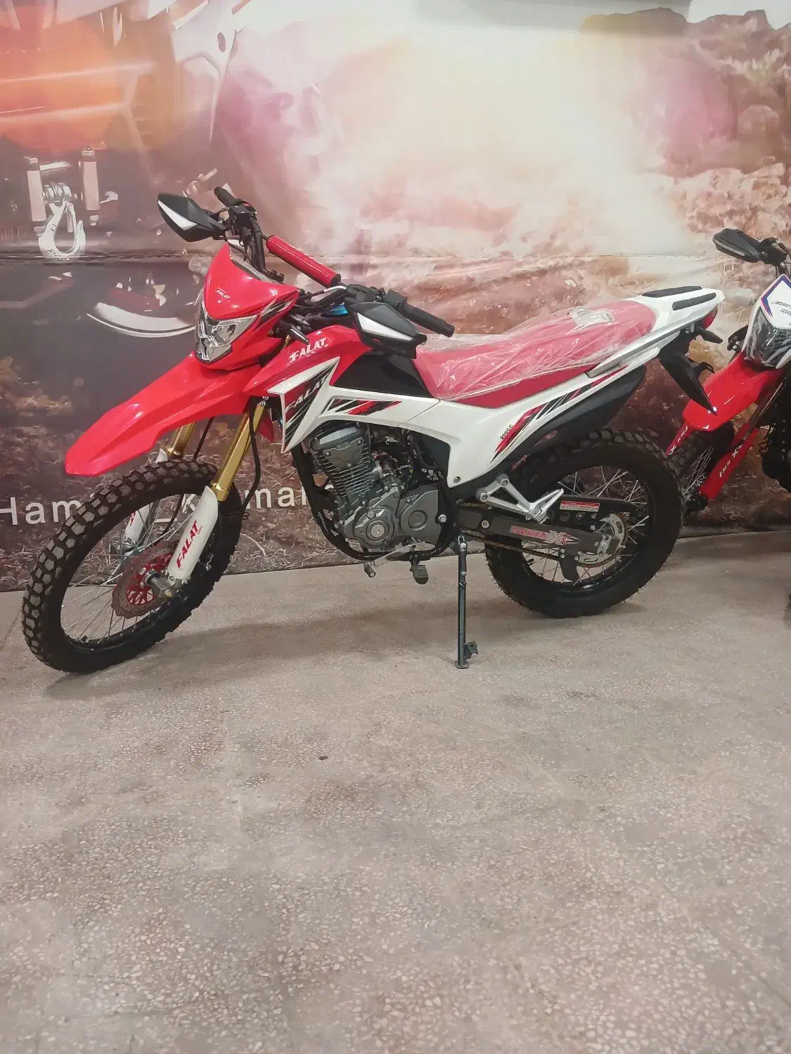 فلات ۲۰۰ صفرکیلومتر ۱۴۰۴|موتورسیکلت|کرمانشاه, |دیوار