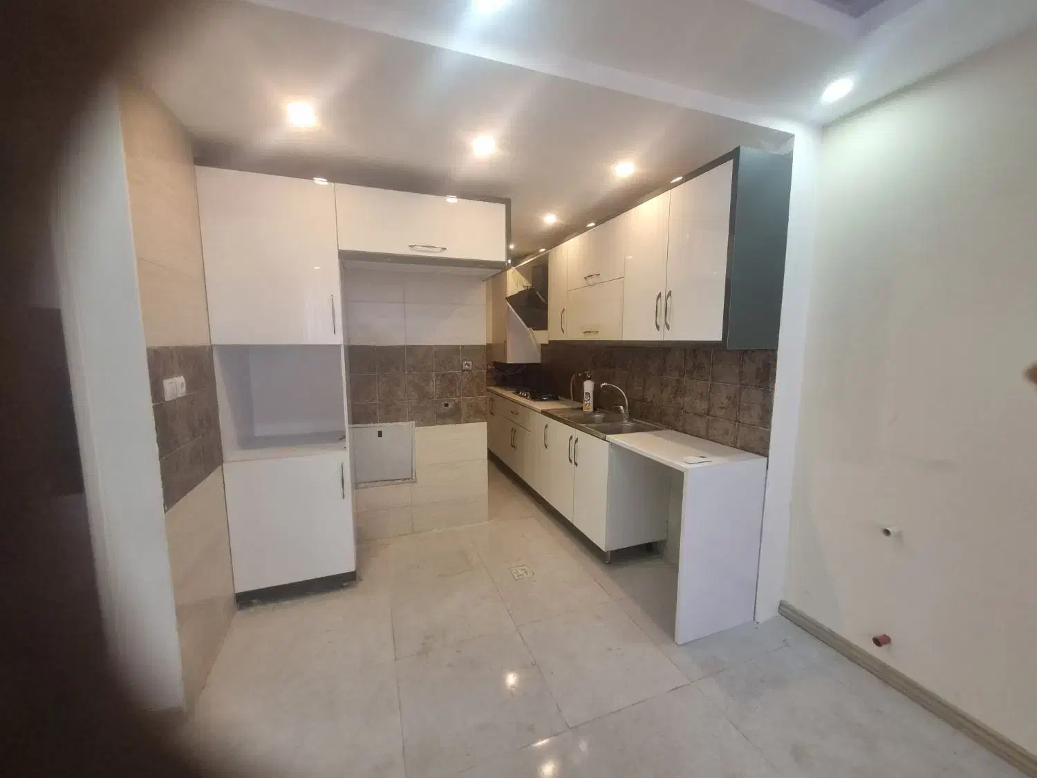 سوئیت ۴۰ متری. مناسب سرمایه گذاری.|فروش آپارتمان|شیراز, قدوسی شرقی|دیوار