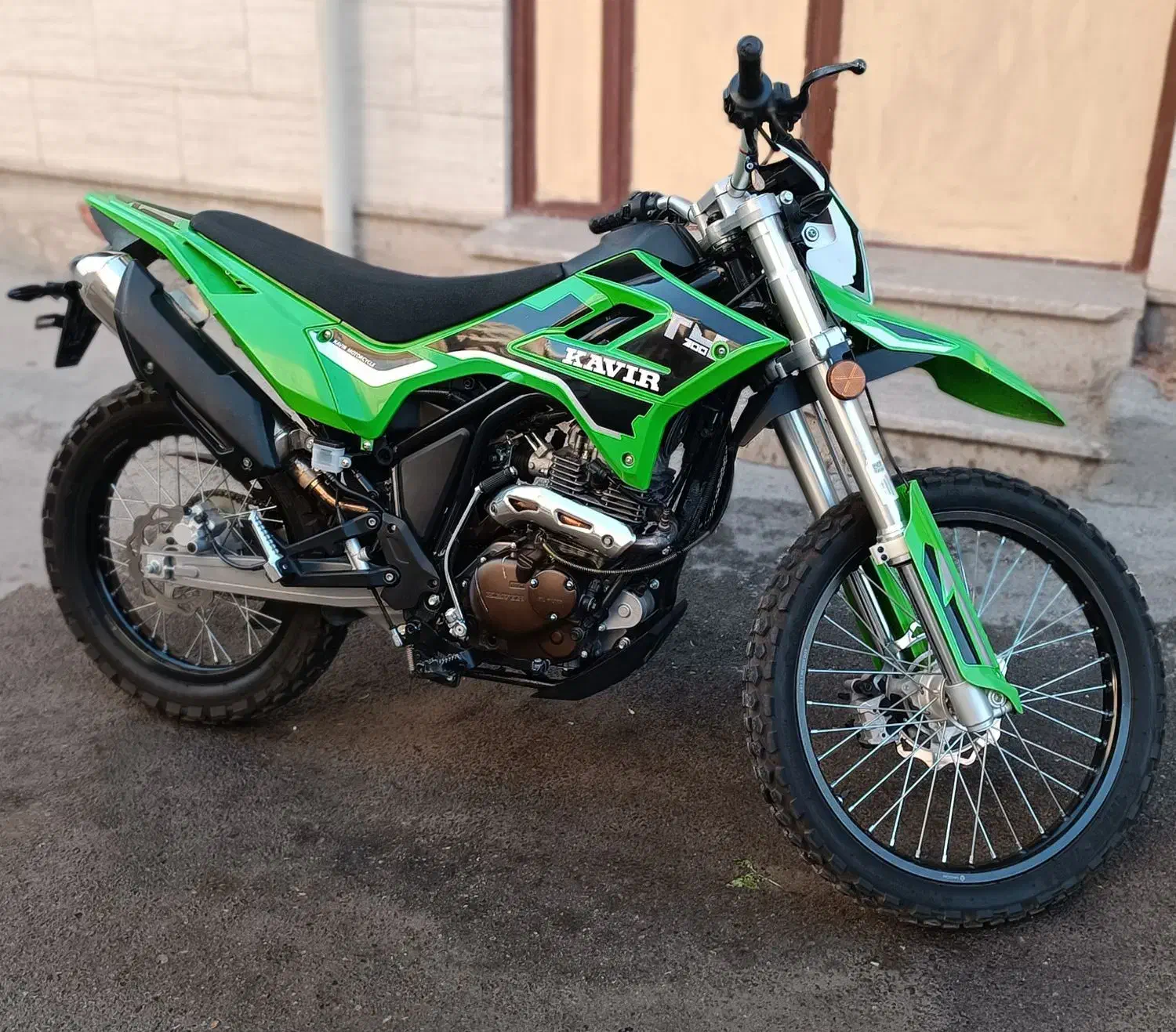 فروش ومعاوضه موتورتریلT4مدارک تکمیل آماده انتقال|موتورسیکلت|اسلام‌‌آباد غرب, |دیوار