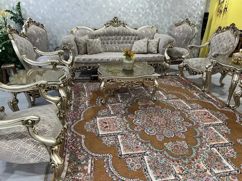 یکدست مبل سلطنتی در حد نو با سه تا میز عسلی|مبلمان خانگی و میز عسلی|بندر گناوه, |دیوار