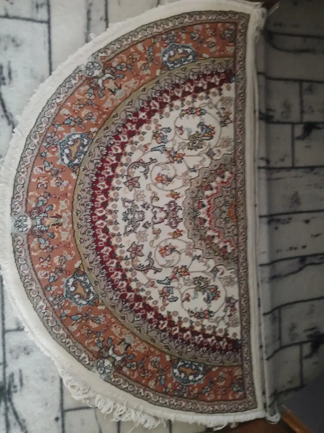 پادری نیم دایره|پادری|اردبیل, |دیوار