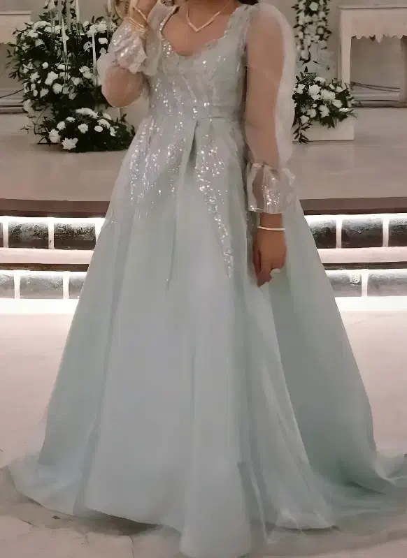 لباس نامزدی|لباس|رشت, نظری|دیوار