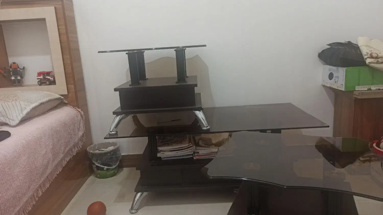 میز جلو مبلی ودو عدد عسلی|مبلمان خانگی و میز عسلی|شیروان (خراسان), |دیوار