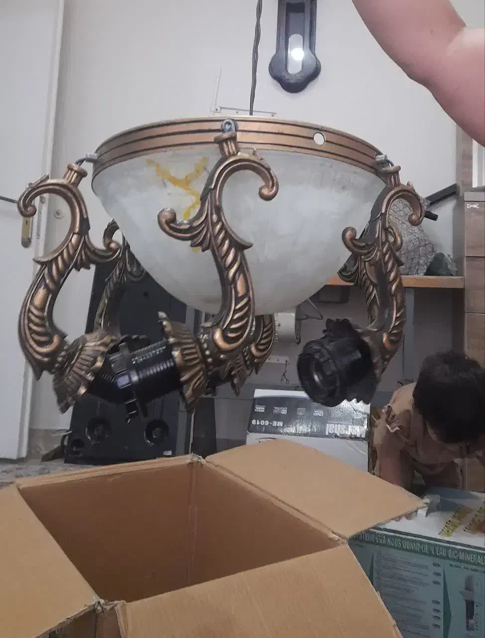 لوستر|لوستر و چراغ آویز|پرند, فاز ۲|دیوار