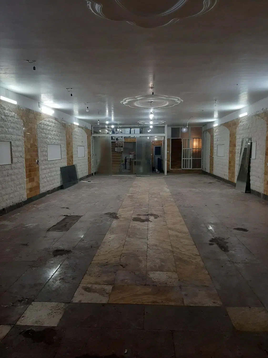 زیرزمین مغازه مناسب هرشغل‌.درمبارک‌ آباد|اجارهٔ مغازه و غرفه|قم, سراجه (۱۵ خرداد)|دیوار