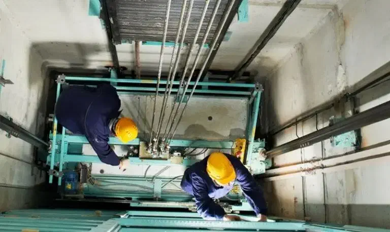 نصاب آسانسور مکانیک و راه اندازی شرق گیلان|استخدام صنعتی، فنی، مهندسی|لنگرود, |دیوار