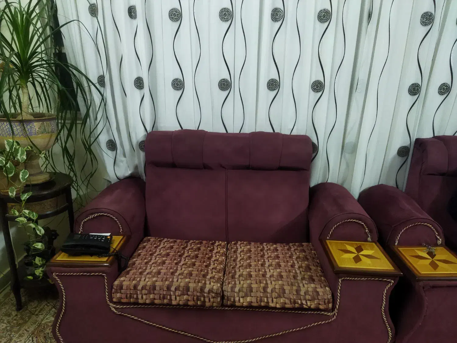 مبل هفت نفره دو دست|مبلمان خانگی و میز عسلی|سبزوار, هویزه|دیوار