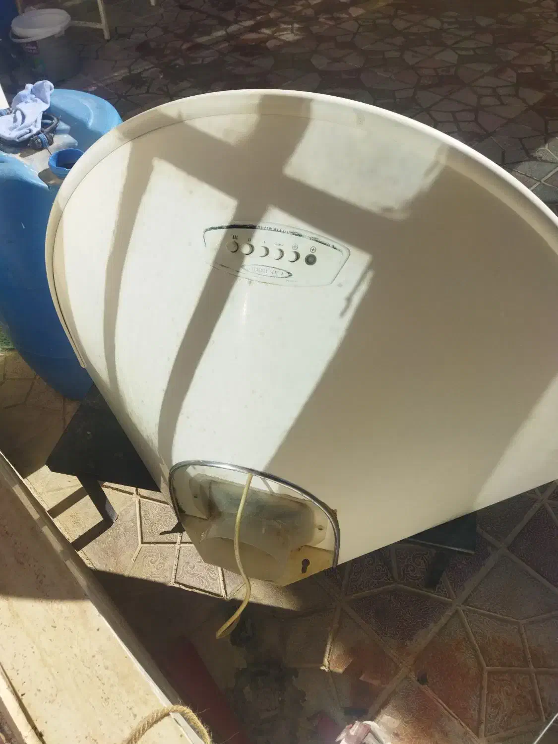 هود|هود|شیراز, قلات|دیوار