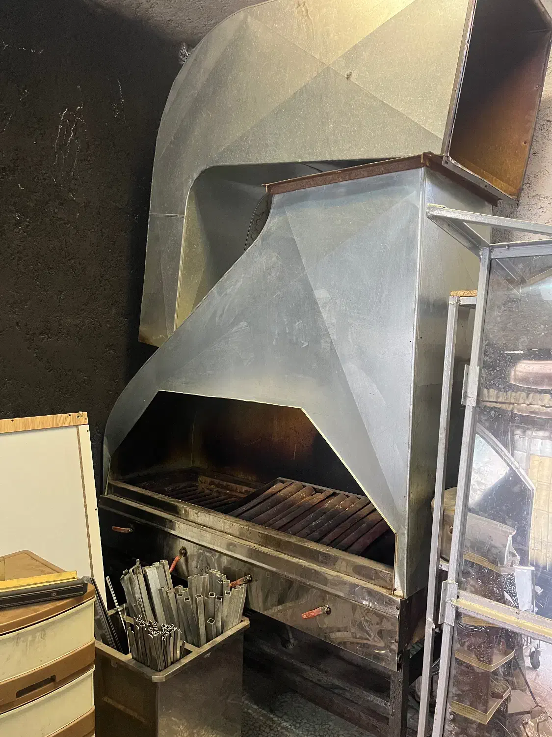 وسایل رستوران و بیرون بر|کافی‌شاپ و رستوران|اصفهان, طاحونه|دیوار