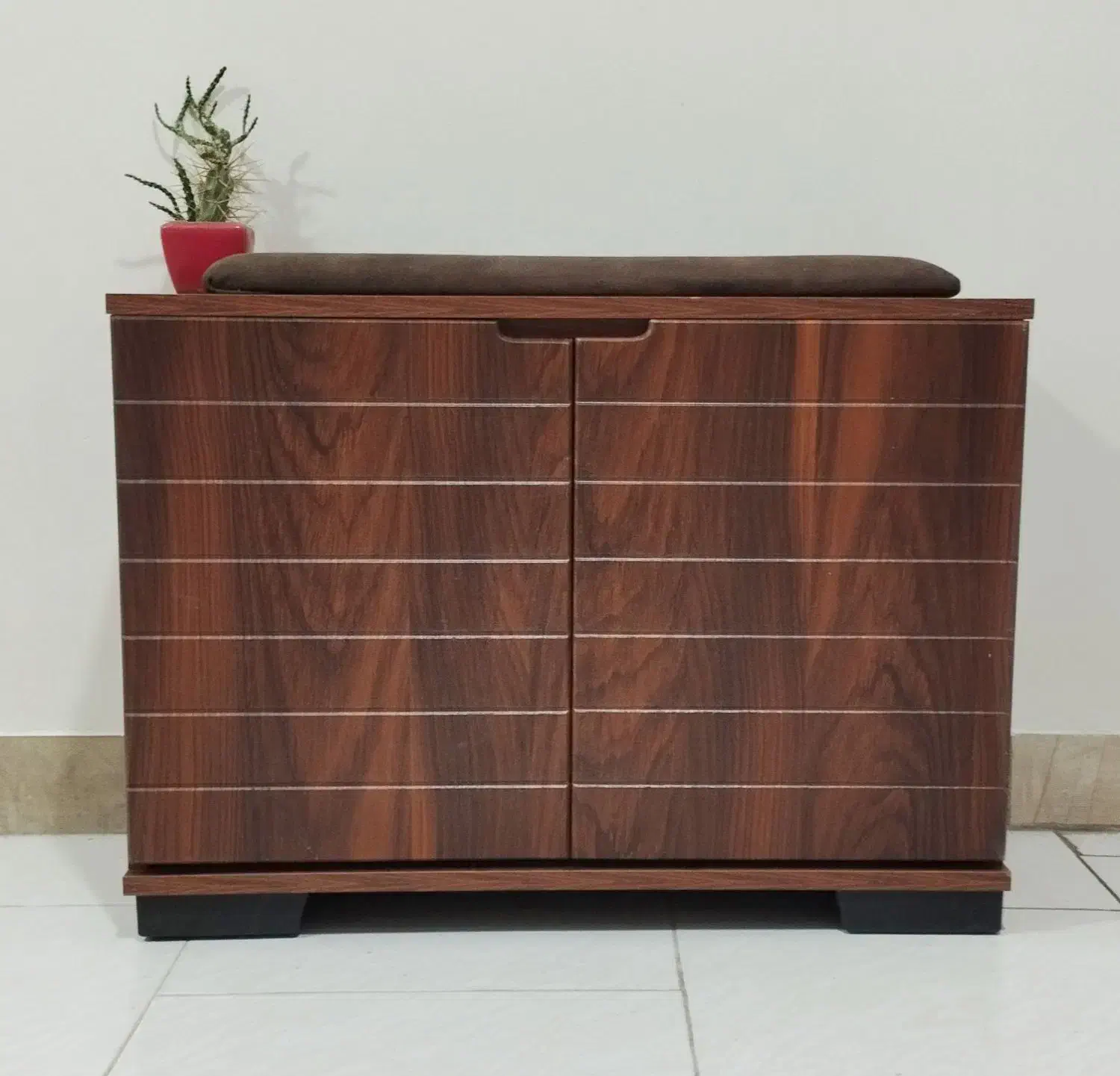 جاکفشی نشیمن دار ،کم جا کنار سالنی|جاکفشی، کمد، دراور|تهران, شهید رجایی|دیوار