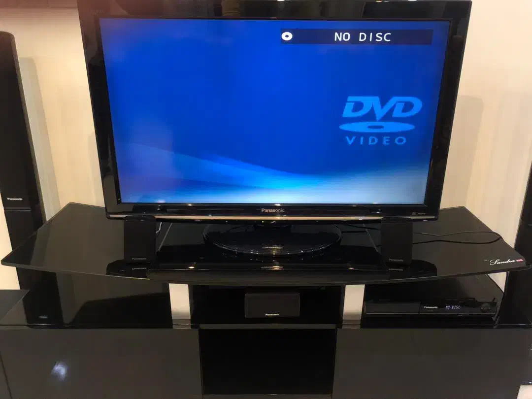 تلویزبون پاناسونیک به همراه سینما خانگی و میز|تلویزیون و پروژکتور|تهران, سلسبیل جنوبی|دیوار